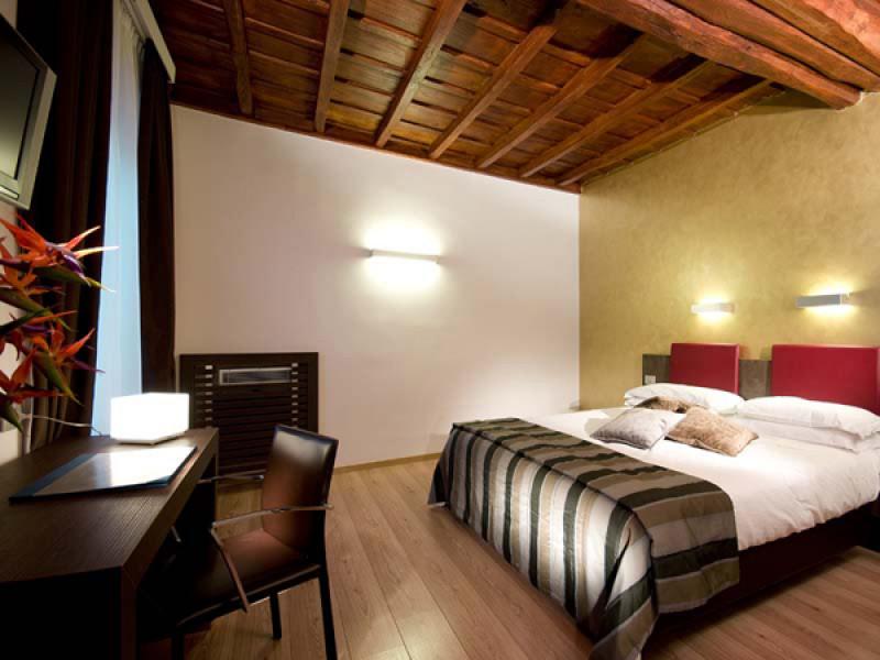 3 Sterne Hotel: Trevi - Rom, Latium