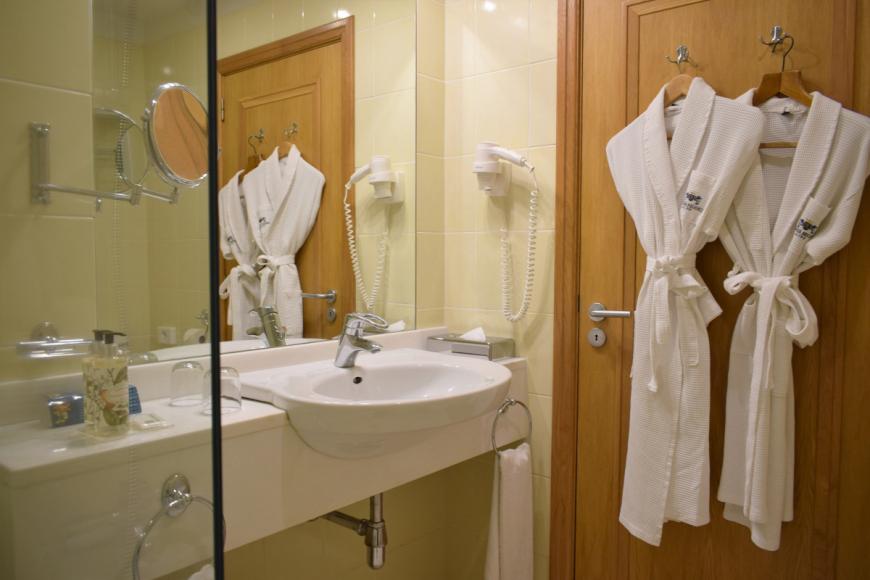 4 Sterne Hotel: Regency Cliff - Adults Only - Funchal, Madeira, Bild 6