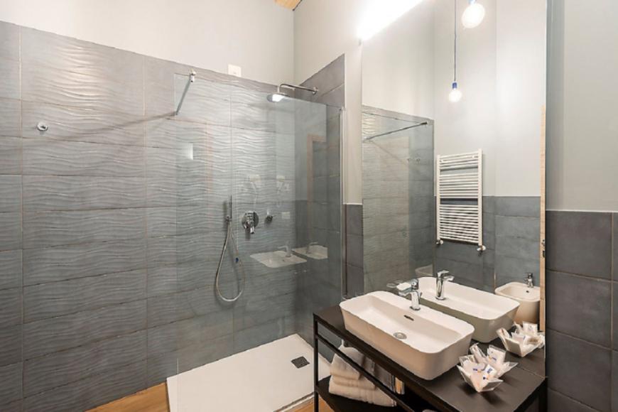 4 Sterne Hotel: Regina del Garda Suite - Maderno sul Garda, Gardasee, Bild 8