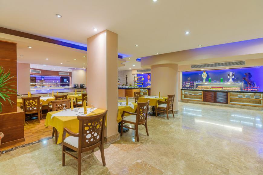 4 Sterne Hotel: Gravity Hotel & Aqua Park Hurghada - Hurghada, Rotes Meer, Bild 3