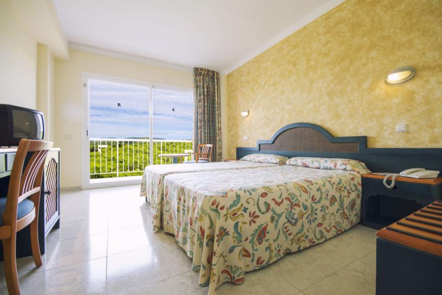 3 Sterne Familienhotel: Moon Dreams Coral Beach - Es Canar, Ibiza (Balearen), Bild 7