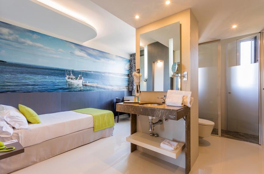 4 Sterne Hotel: The Ibiza Twiins - Playa d'en Bossa, Ibiza (Balearen), Bild 9