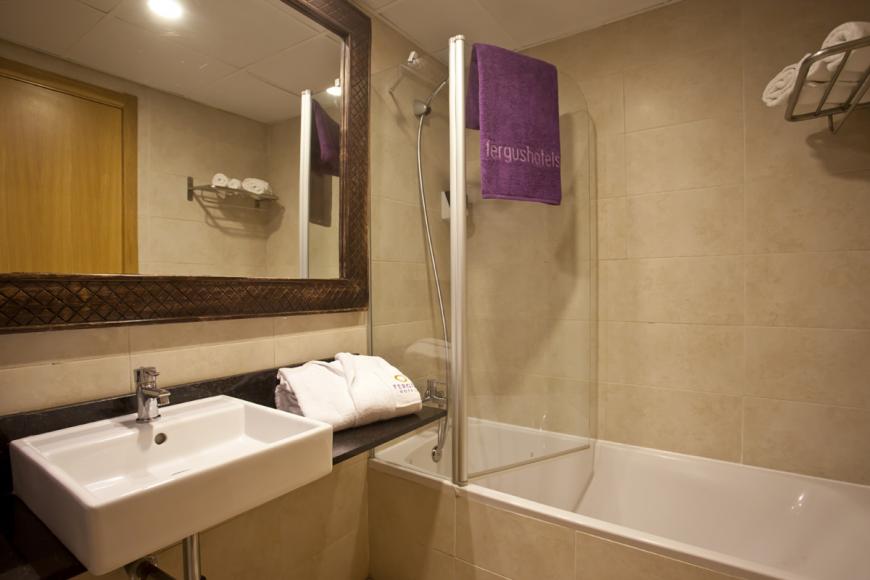 4 Sterne Familienhotel: Fergus Style Bahamas - Playa d'en Bossa, Ibiza (Balearen), Bild 5