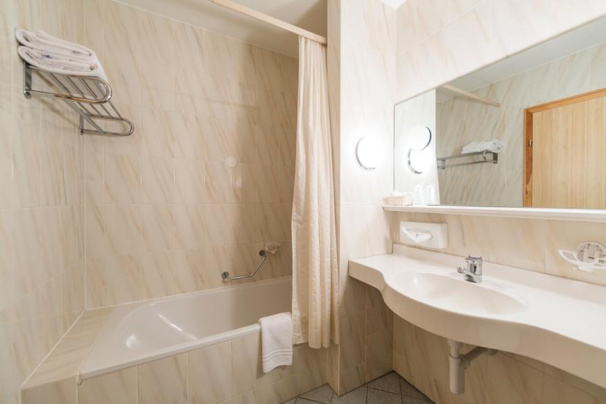 4 Sterne Familienhotel: Alpenhotel Weitlanbrunn - Sillian, Tirol, Bild 4