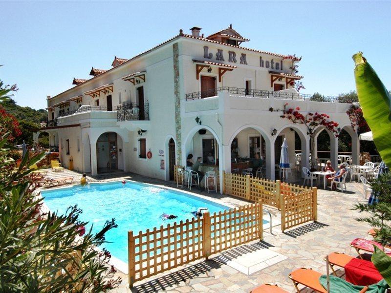 2 Sterne Hotel: La Signora (ex. Lara) - Lourdas, Kefalonia