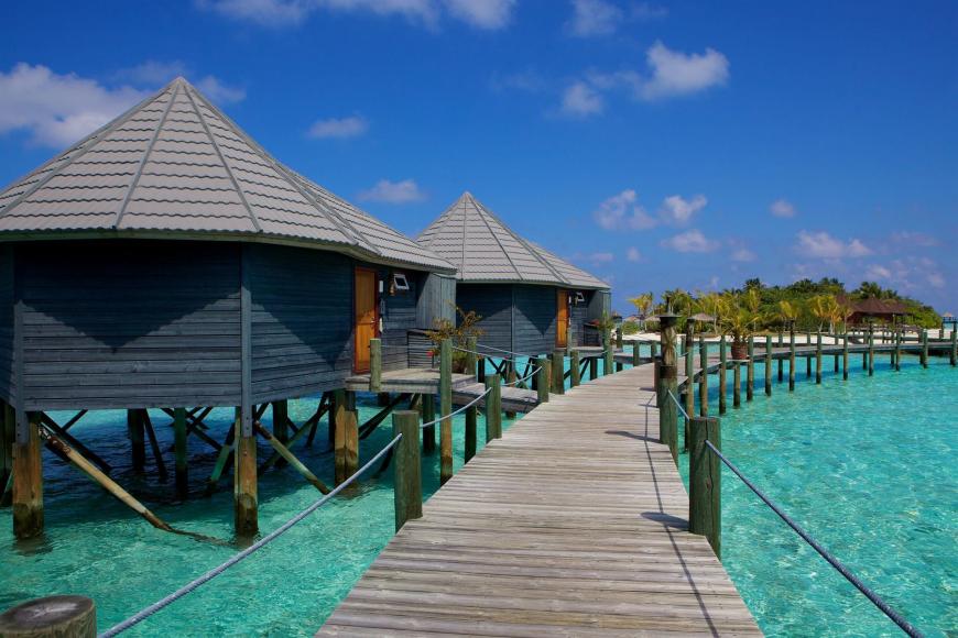 4 Sterne Hotel: Komandoo Island Resort & Spa - Komandoo, Lhaviyani Atoll