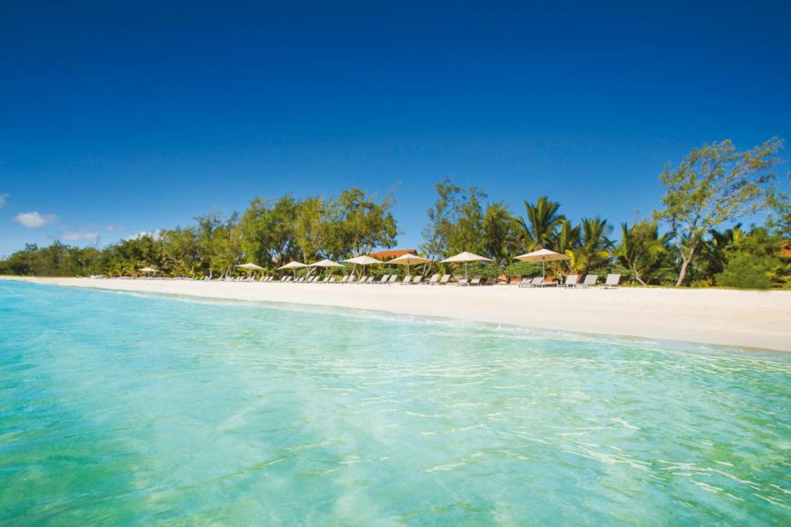 4 Sterne Familienhotel: Crystals Beach Resort Belle Mare, a member of Radisson Individuals - Palmar, Westküste Mauritius, Bild 3