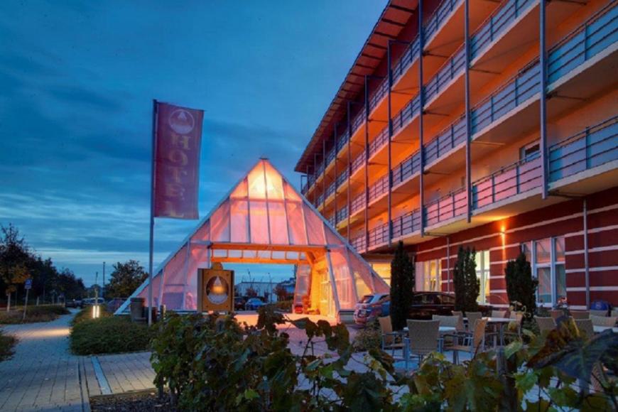 4 Sterne Hotel: Kurhotel Pyramide - Bad Windsheim, Bayern