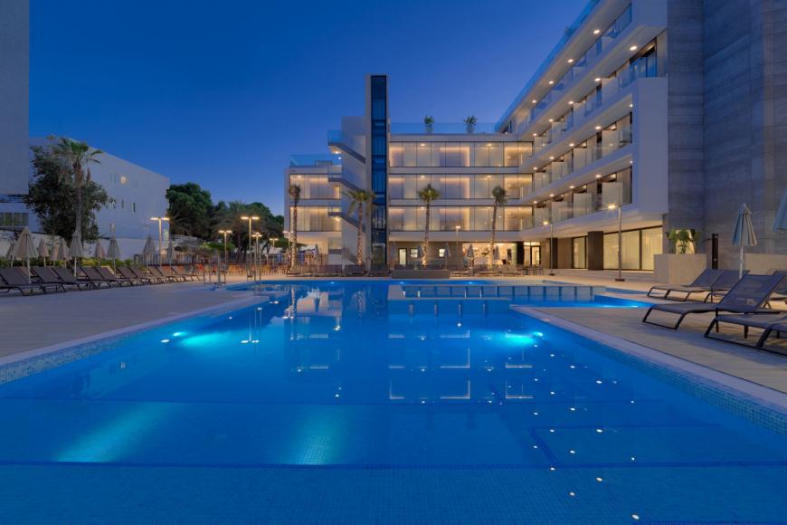 4 Sterne Familienhotel: H10 Casa del Mar - Santa Ponsa, Mallorca (Balearen), Bild 2