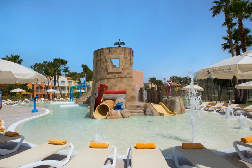 4 Sterne Familienhotel: Iberostar Waves Club Cala Barca - Porto Petro, Mallorca (Balearen), Bild 3