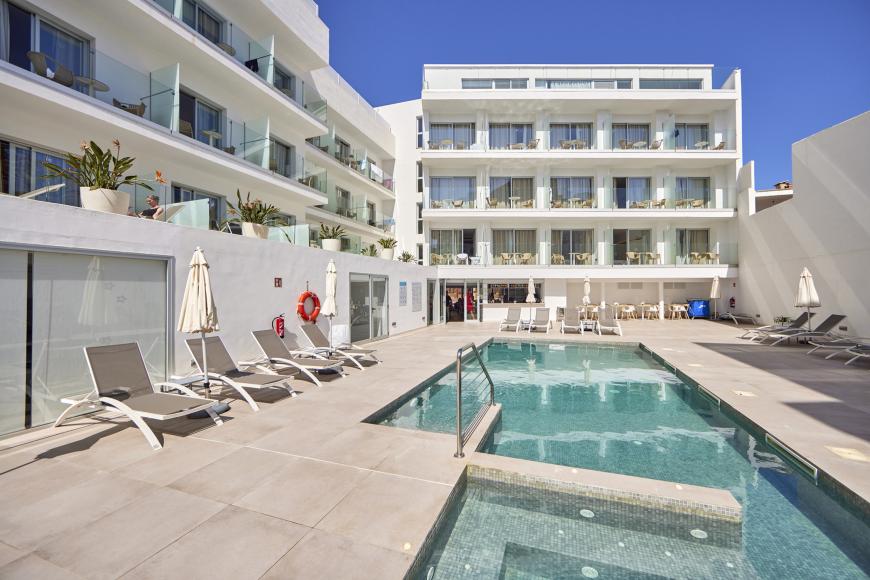 3 Sterne Hotel: Ilusion Moreyo - Adults only - Cala Bona, Mallorca (Balearen)