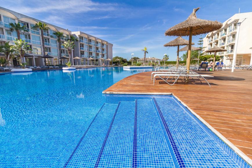 4 Sterne Hotel: Alegria Alzinar Mar Suites - Adults Only - Can Picafort, Mallorca (Balearen)