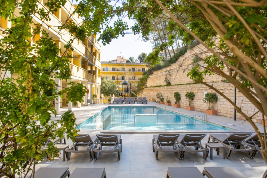 2 Sterne Hotel: Flor Los Almendros Apart - Paguera, Mallorca (Balearen)