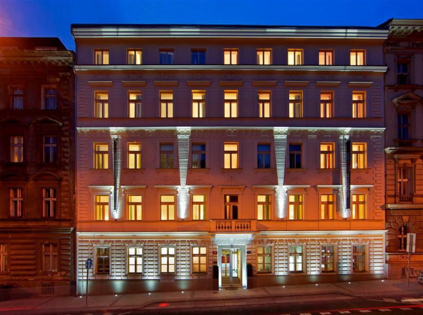 4 Sterne Hotel: Red & Blue Design - Prag, Böhmen