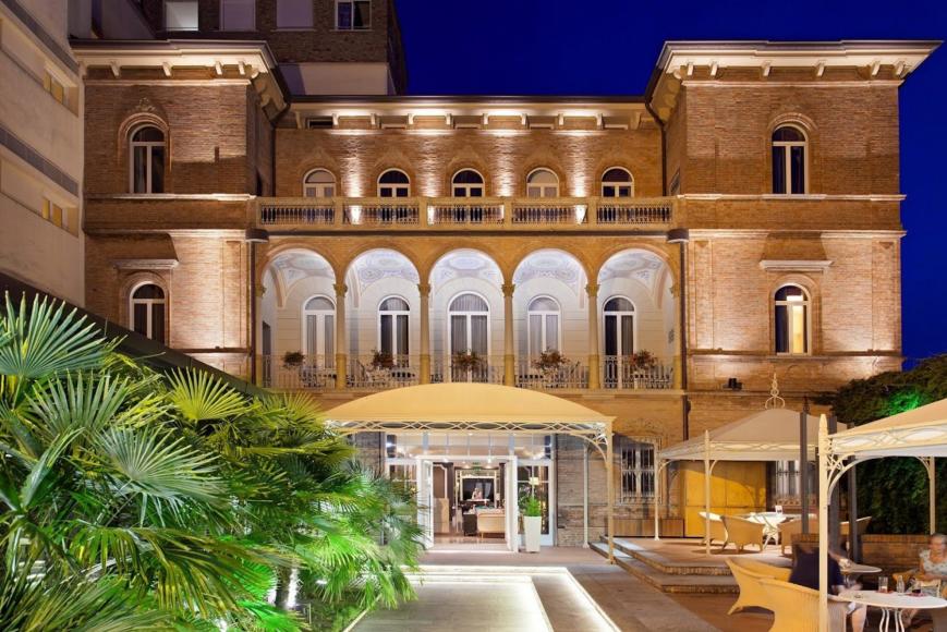 4 Sterne Hotel: Villa Adriatica - Rimini, Emilia-Romagna