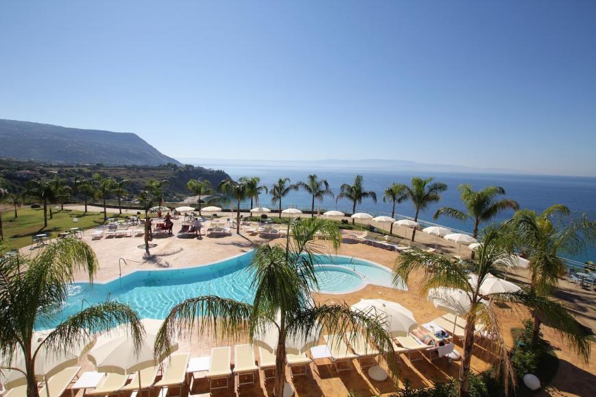 4 Sterne Hotel: Blue Bay Resort - Ricadi, Kalabrien