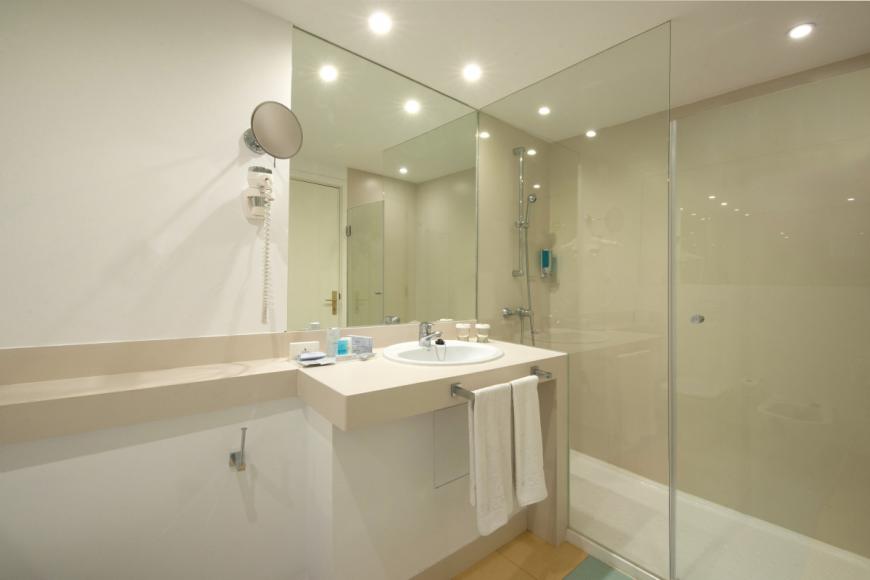 4 Sterne Familienhotel: Iberostar Waves Bouganville Playa - Playa de las Americas, Teneriffa (Kanaren), Bild 7