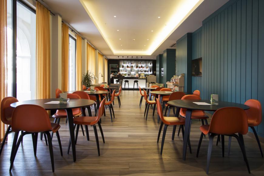 4 Sterne Hotel: Budva - Budva, Montenegrinische Adriaküste, Bild 9