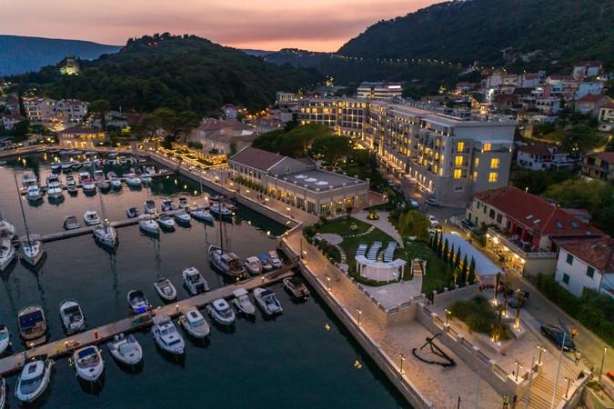 5 Sterne Hotel: Lazure Marina & Hotel - Meljine, Montenegrinische Adriaküste