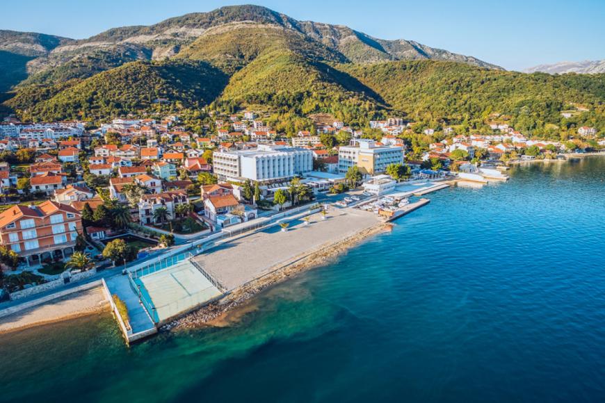 4 Sterne Familienhotel: Carine Hotel Delfin - Bijela, Montenegrinische Adriaküste