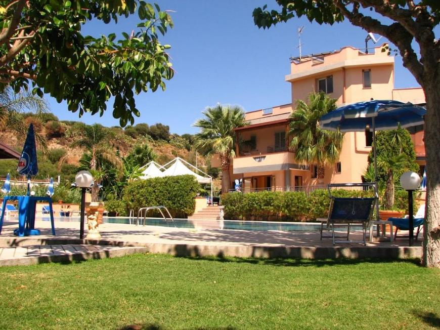 3 Sterne Familienhotel: Villaggio Old River - Ricadi, Kalabrien