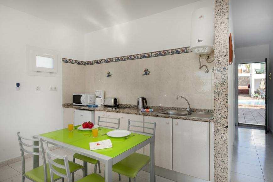 2 Sterne Hotel: Rocas Blancas - Puerto del Carmen, Lanzarote (Kanaren), Bild 8