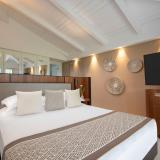 Baia di Chia Resort Sardinia, Curio Collection by Hilton, Bild 4