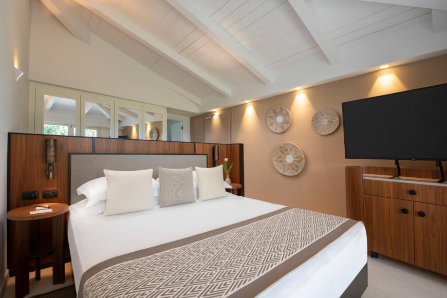 5 Sterne Hotel: Baia di Chia Resort Sardinia, Curio Collection by Hilton - Domus de Maria, Sardinien, Bild 4