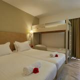 Santa Marina Beach Hotel, Bild 1