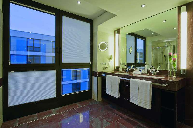 4 Sterne Hotel: Maritim Hotel Düsseldorf - Düsseldorf, Nordrhein-Westfalen, Bild 9