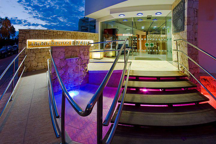 2 Sterne Familienhotel: Ebano Select Apartments - Playa d'en Bossa, Ibiza (Balearen), Bild 1