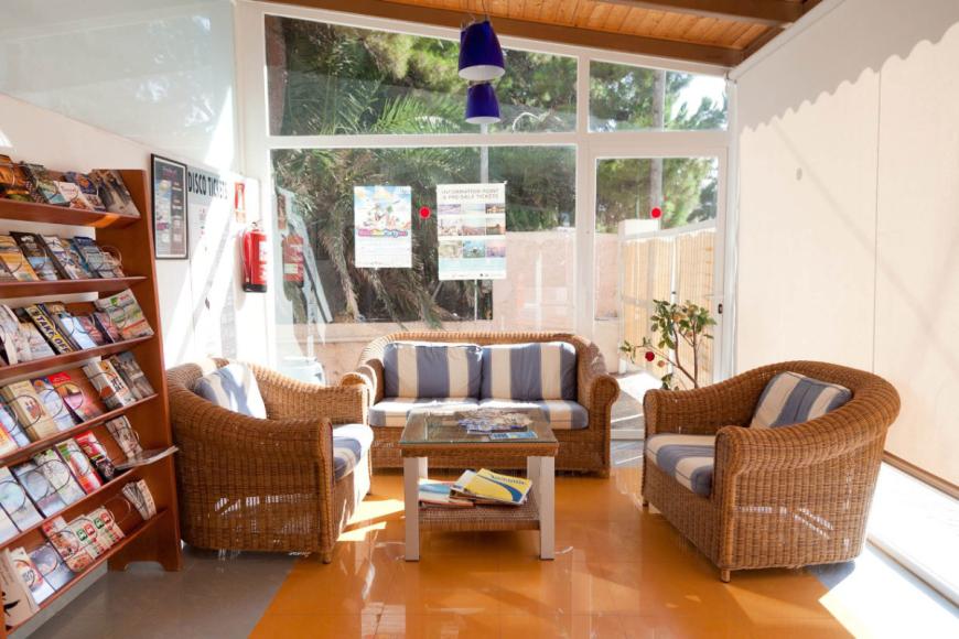 4 Sterne Hotel: Apartamentos Vibra Jabeque Dreams - Playa d'en Bossa, Ibiza (Balearen), Bild 4
