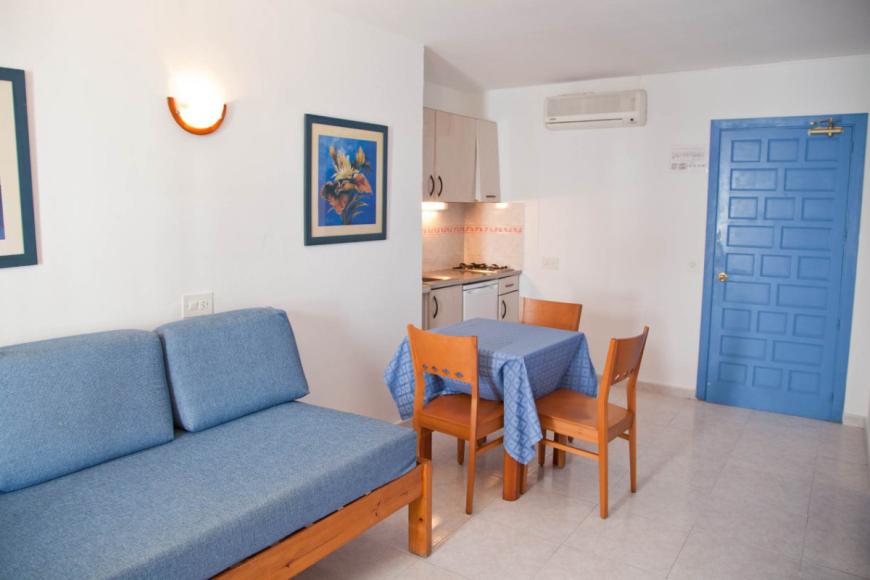 4 Sterne Hotel: Apartamentos Vibra Jabeque Dreams - Playa d'en Bossa, Ibiza (Balearen), Bild 7