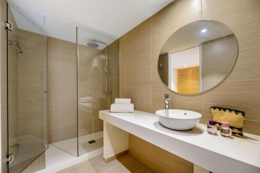 3.5 Sterne Familienhotel: Vibra Cala Tarida - Cala Tarida, Ibiza (Balearen), Bild 6