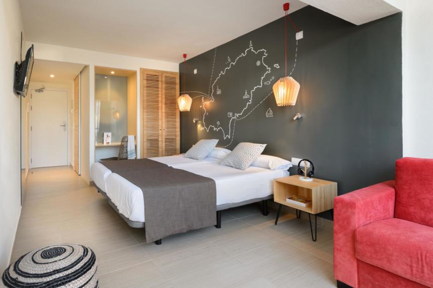 3.5 Sterne Familienhotel: Vibra Cala Tarida - Cala Tarida, Ibiza (Balearen), Bild 3