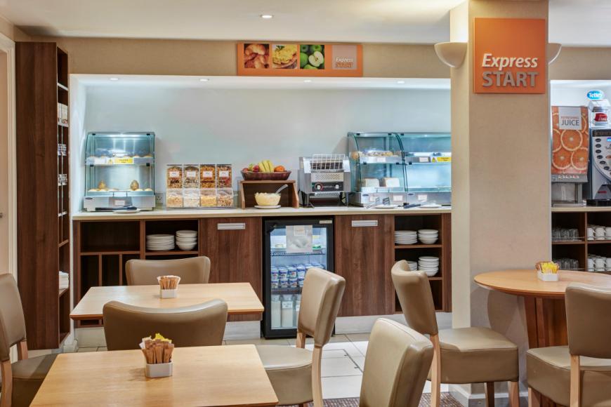 3 Sterne Hotel: Holiday Inn Express Victoria - London, Bild 10