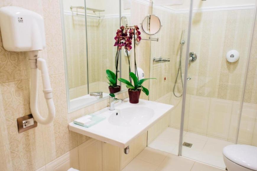 4 Sterne Hotel: Sar'Otel - Tirana, Tirana, Bild 9