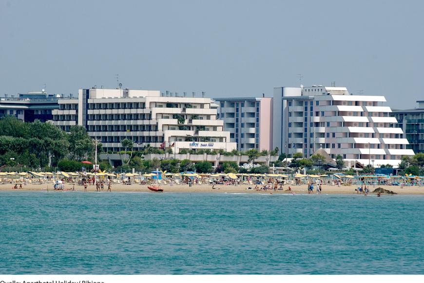 4 Sterne Hotel: Aparthotel Holiday - Bibione, Venetien, Bild 1