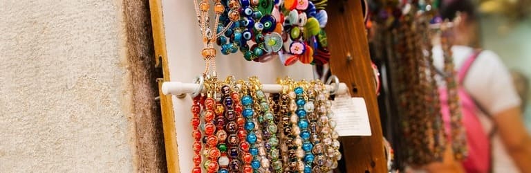 Souvenirs aus den Zielgebieten