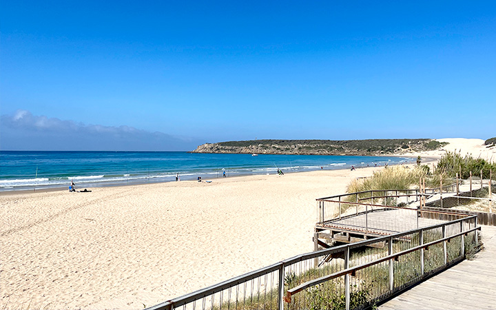 Der Bolonia Beach ist herrlich