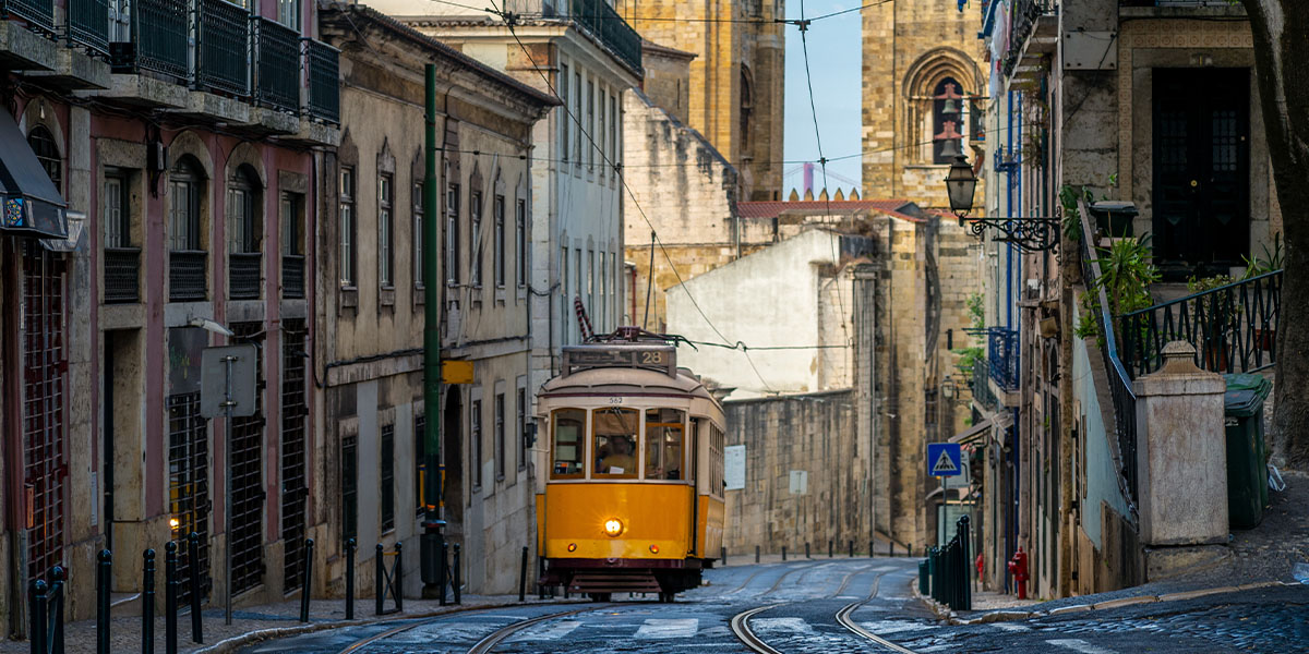 Pauschalreise Lissabon: Tramline 28E