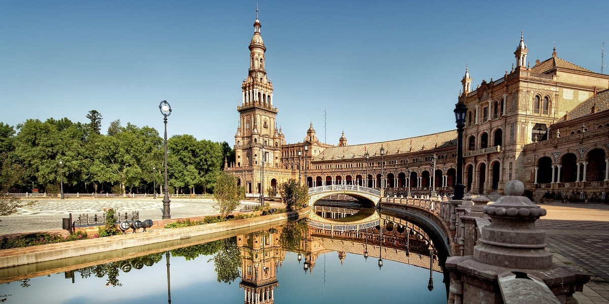 Andalusien Pauschalreise: Plaza de España in Sevilla